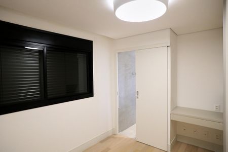 Apartamento à venda com 182m², 4 quartos e 4 vagasSuíte 1