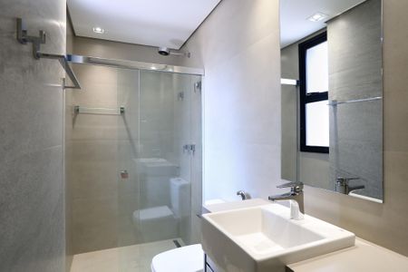 Apartamento à venda com 182m², 4 quartos e 4 vagasBanheiro da Suíte 1