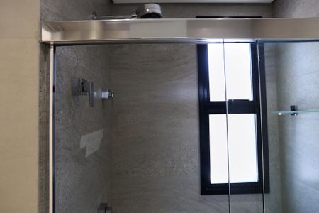 Apartamento à venda com 182m², 4 quartos e 4 vagasBanheiro da Suíte