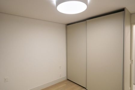 Apartamento à venda com 182m², 4 quartos e 4 vagasSuíte 2