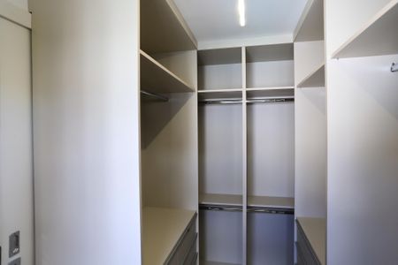 Apartamento à venda com 182m², 4 quartos e 4 vagasCloset da Suíte master