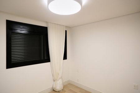 Apartamento à venda com 182m², 4 quartos e 4 vagasSuíte 2