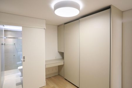 Apartamento à venda com 182m², 4 quartos e 4 vagasSuíte 1
