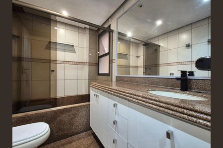 Apartamento à venda com 182m², 3 quartos e 4 vagas