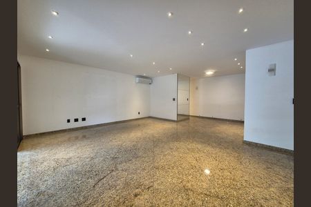 Apartamento à venda com 182m², 3 quartos e 4 vagas