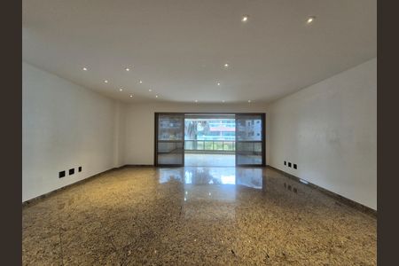 Apartamento à venda com 182m², 3 quartos e 4 vagas