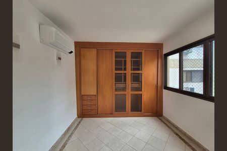 Apartamento à venda com 182m², 3 quartos e 4 vagas