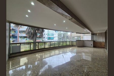 Apartamento à venda com 182m², 3 quartos e 4 vagas