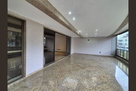 Apartamento à venda com 182m², 3 quartos e 4 vagas