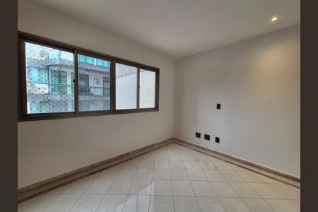 Apartamento à venda com 182m², 3 quartos e 4 vagas