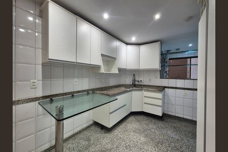 Apartamento à venda com 182m², 3 quartos e 4 vagas