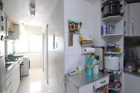 Apartamento à venda com 106m², 3 quartos e 2 vagasCozinha