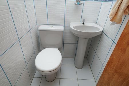 Casa à venda com 140m², 3 quartos e 1 vaga Casa à venda com 140m², 3 quartos e 1 vagaBanheiro