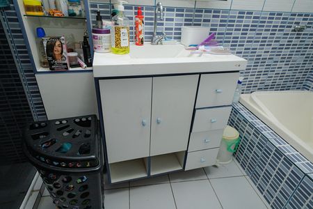 Casa à venda com 140m², 3 quartos e 1 vaga Casa à venda com 140m², 3 quartos e 1 vagaBanheiro