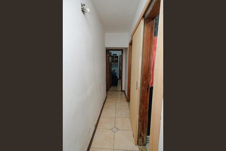 Casa à venda com 140m², 3 quartos e 1 vaga Casa à venda com 140m², 3 quartos e 1 vagaCorredor