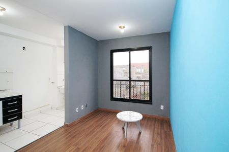 Sala de apartamento para alugar com 2 quartos, 42m² em Roselândia, Cotia