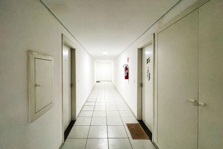Apartamento para alugar com 42m², 2 quartos e 1 vaga Apartamento para alugar com 42m², 2 quartos e 1 vagaHall Andar