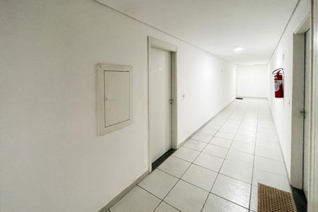 Apartamento para alugar com 42m², 2 quartos e 1 vaga Apartamento para alugar com 42m², 2 quartos e 1 vagaHall Andar