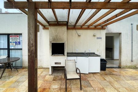 Apartamento para alugar com 42m², 2 quartos e 1 vaga Apartamento para alugar com 42m², 2 quartos e 1 vagaÁrea comum - Churrasqueira
