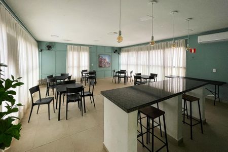 Apartamento para alugar com 42m², 2 quartos e 1 vaga Apartamento para alugar com 42m², 2 quartos e 1 vagaÁrea comum - Salão de festas
