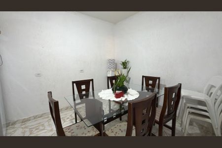Casa para alugar com 120m², 3 quartos e sem vaga