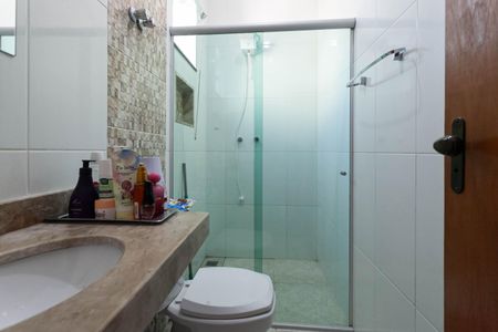 Casa de condomínio à venda com 110m², 3 quartos e 1 vaga Casa de condomínio à venda com 110m², 3 quartos e 1 vagaBanheiro social