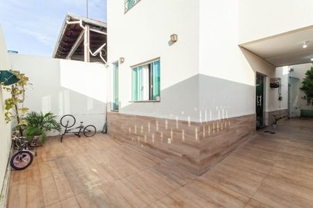 Casa de condomínio à venda com 110m², 3 quartos e 1 vaga Casa de condomínio à venda com 110m², 3 quartos e 1 vagaQuintal