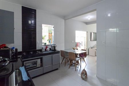Casa de condomínio à venda com 110m², 3 quartos e 1 vaga Casa de condomínio à venda com 110m², 3 quartos e 1 vagaCozinha