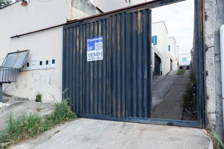 Casa de condomínio à venda com 110m², 3 quartos e 1 vaga Casa de condomínio à venda com 110m², 3 quartos e 1 vagaFachada