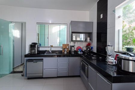 Casa de condomínio à venda com 110m², 3 quartos e 1 vaga Casa de condomínio à venda com 110m², 3 quartos e 1 vagaCozinha