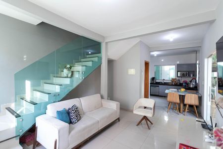 Casa de condomínio à venda com 110m², 3 quartos e 1 vaga Casa de condomínio à venda com 110m², 3 quartos e 1 vagaSala