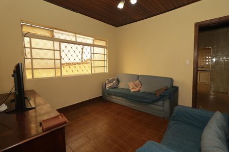 Casa para alugar com 150m², 2 quartos e 3 vagasSala