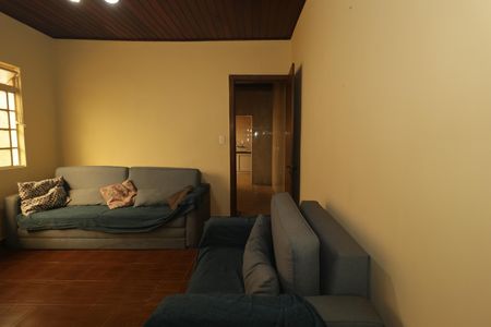 Casa para alugar com 150m², 2 quartos e 3 vagasSala