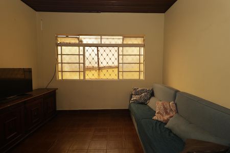 Casa para alugar com 150m², 2 quartos e 3 vagasSala