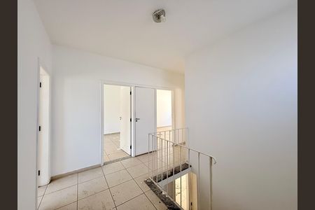 Casa para alugar com 173m², 4 quartos e 3 vagasCorredor Quartos 
