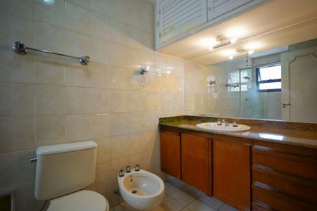 Apartamento à venda com 242m², 4 quartos e 4 vagas