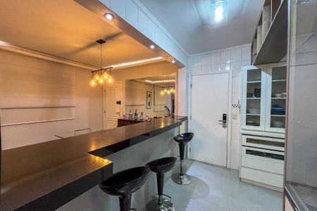 Apartamento para alugar com 100m², 3 quartos e 2 vagas Apartamento para alugar com 100m², 3 quartos e 2 vagasCozinha
