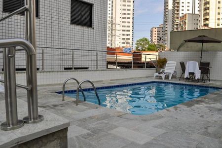 Apartamento para alugar com 100m², 3 quartos e 2 vagas Apartamento para alugar com 100m², 3 quartos e 2 vagasPiscina