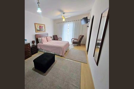 Casa à venda com 228m², 3 quartos e 6 vagas