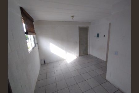 Sala de apartamento à venda com 2 quartos, 45m² em Estância Velha, Canoas