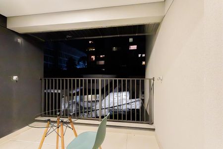 Studio para alugar com 27m², 1 quarto e sem vaga Studio para alugar com 27m², 1 quarto e sem vagaVaranda