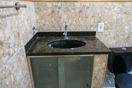 Apartamento para alugar com 61m², 2 quartos e 1 vaga Apartamento para alugar com 61m², 2 quartos e 1 vagaBanheiro