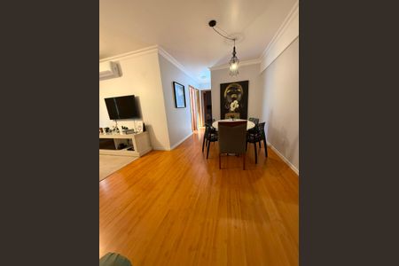 Apartamento para alugar com 72m², 2 quartos e 1 vaga Apartamento para alugar com 72m², 2 quartos e 1 vagaSala