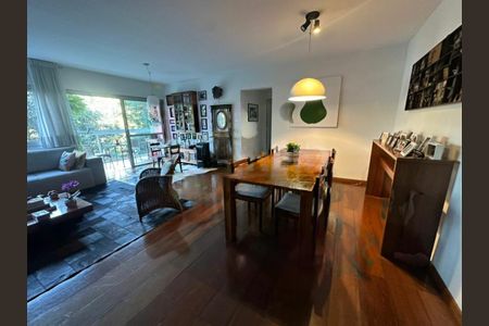Apartamento à venda com 160m², 4 quartos e 2 vagas