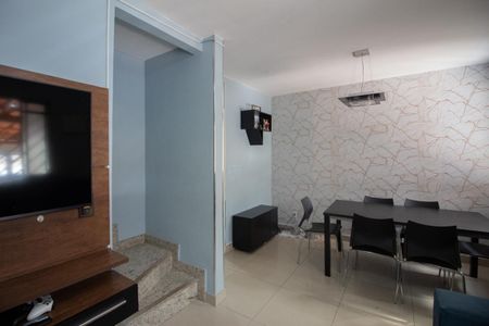 Casa para alugar com 91m², 3 quartos e 2 vagas Casa para alugar com 91m², 3 quartos e 2 vagasSala