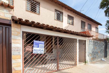 Casa para alugar com 91m², 3 quartos e 2 vagas Casa para alugar com 91m², 3 quartos e 2 vagasFachada