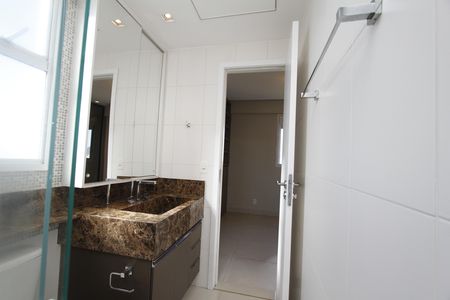 Apartamento à venda com 97m², 3 quartos e 2 vagasBanheiro da Suíte