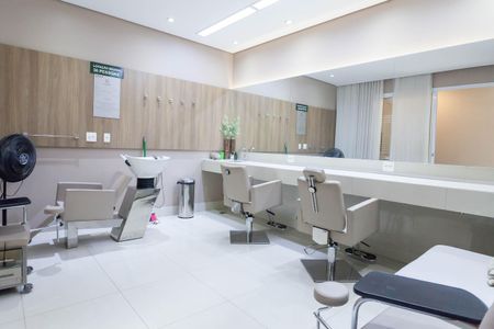 Apartamento à venda com 97m², 3 quartos e 2 vagas Apartamento à venda com 97m², 3 quartos e 2 vagasSalão de beleza
