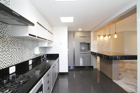 Apartamento à venda com 97m², 3 quartos e 2 vagasCozinha