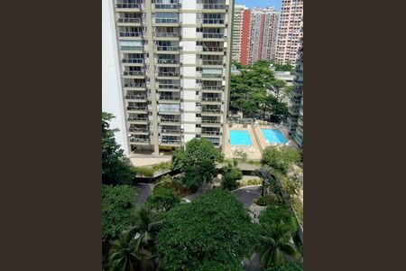 Apartamento à venda com 64m², 2 quartos e 1 vaga
